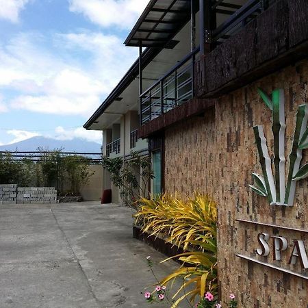 Quezon Premier Hotel Lucena Bagian luar foto