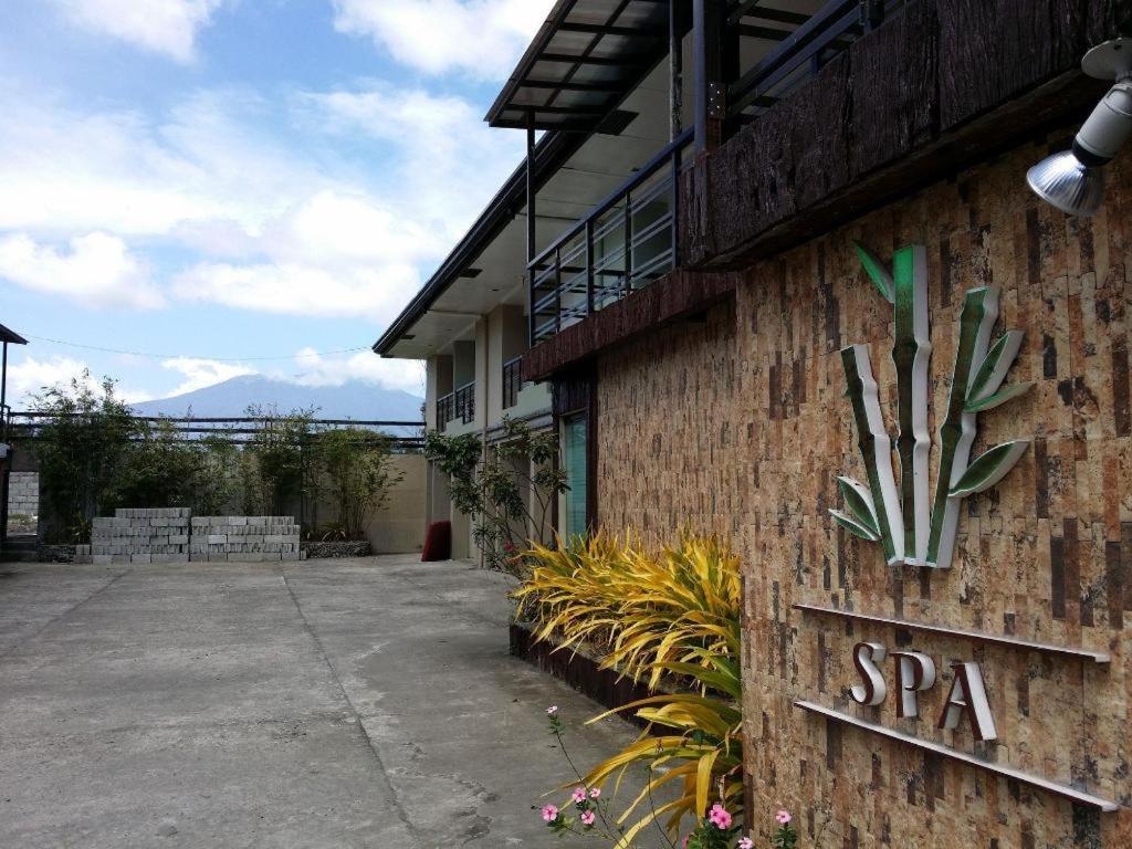 Quezon Premier Hotel Lucena Bagian luar foto